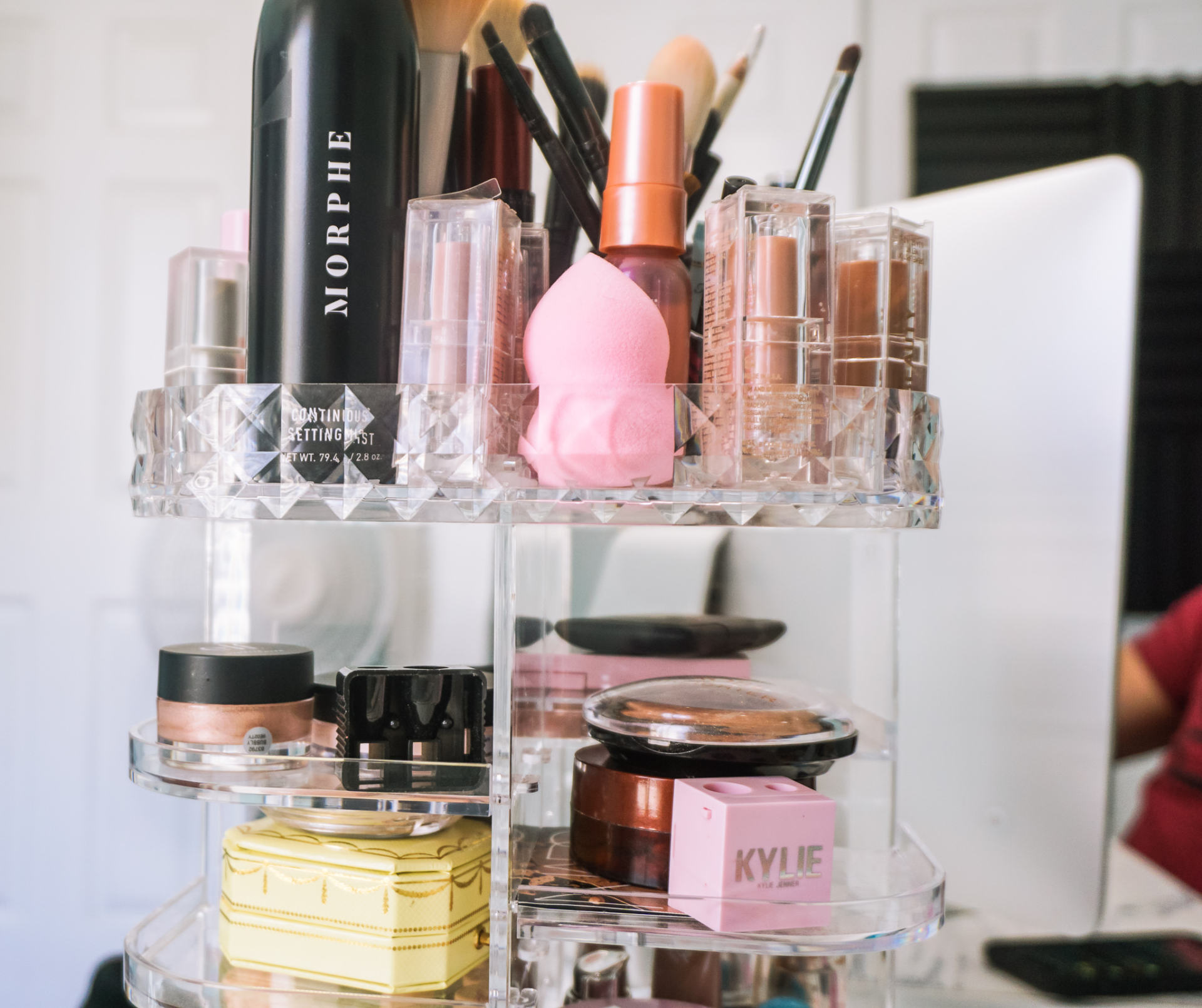 How I Organize My Makeup Stand | Flawless World