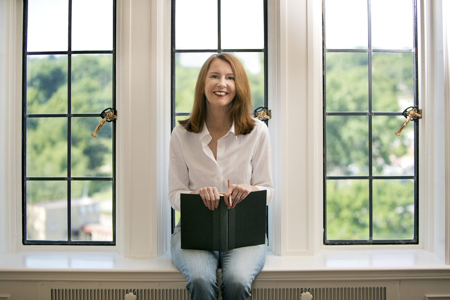 Gretchen Rubin on how money can buy happiness